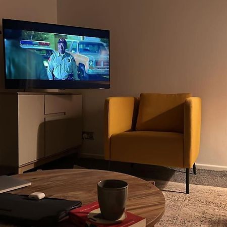 Revamped Holywood Town Centre House公寓 外观 照片