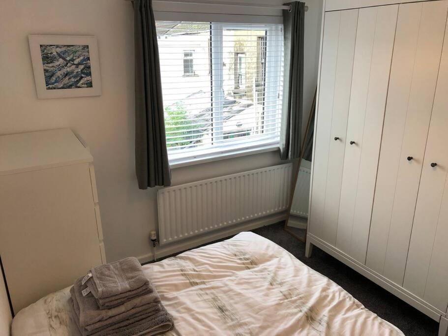 Revamped Holywood Town Centre House公寓 外观 照片