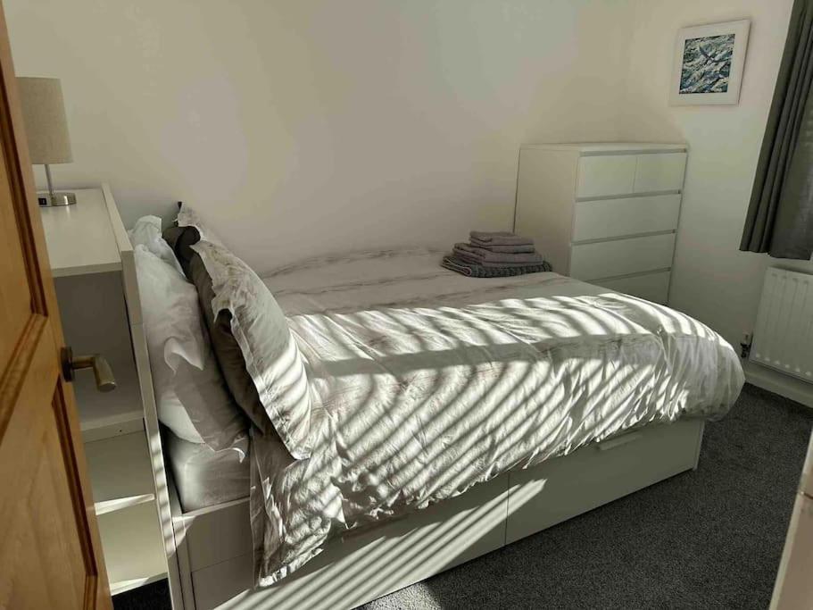Revamped Holywood Town Centre House公寓 外观 照片
