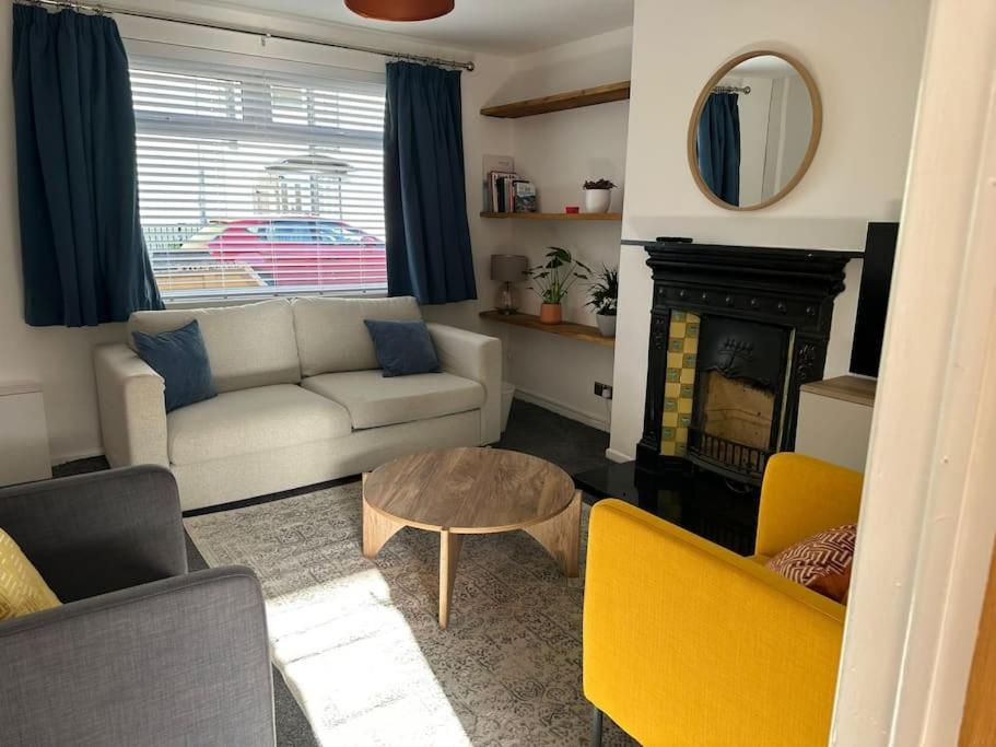 Revamped Holywood Town Centre House公寓 外观 照片
